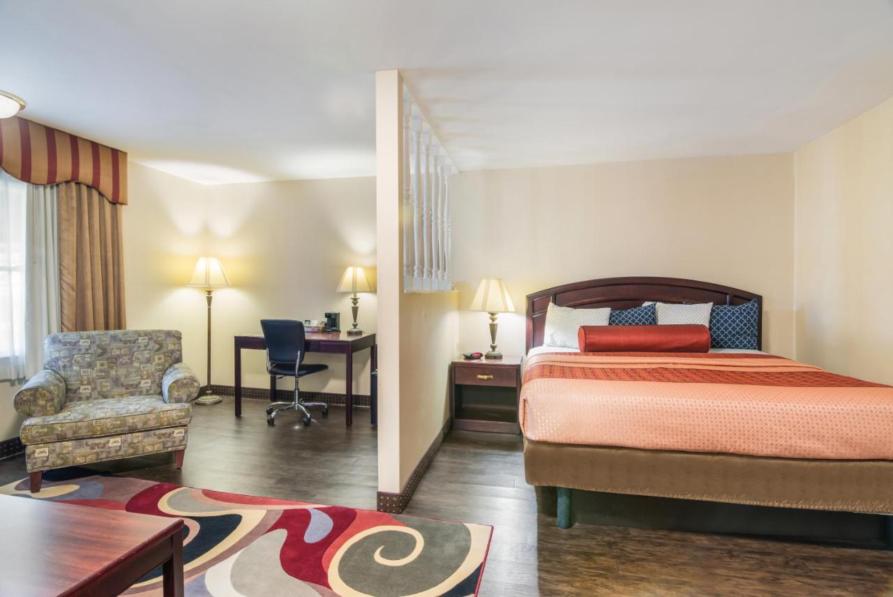 Rodeway Inn Weedsport Extérieur photo