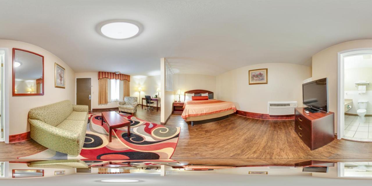 Rodeway Inn Weedsport Extérieur photo