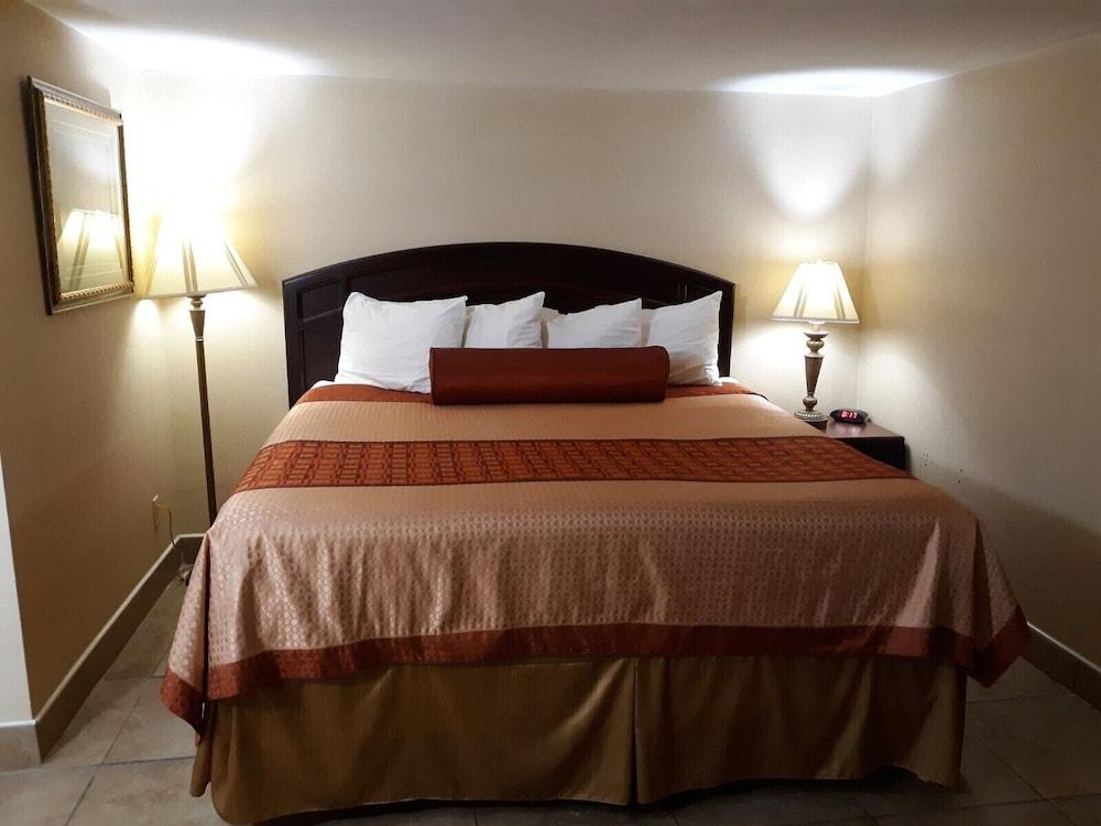 Rodeway Inn Weedsport Extérieur photo