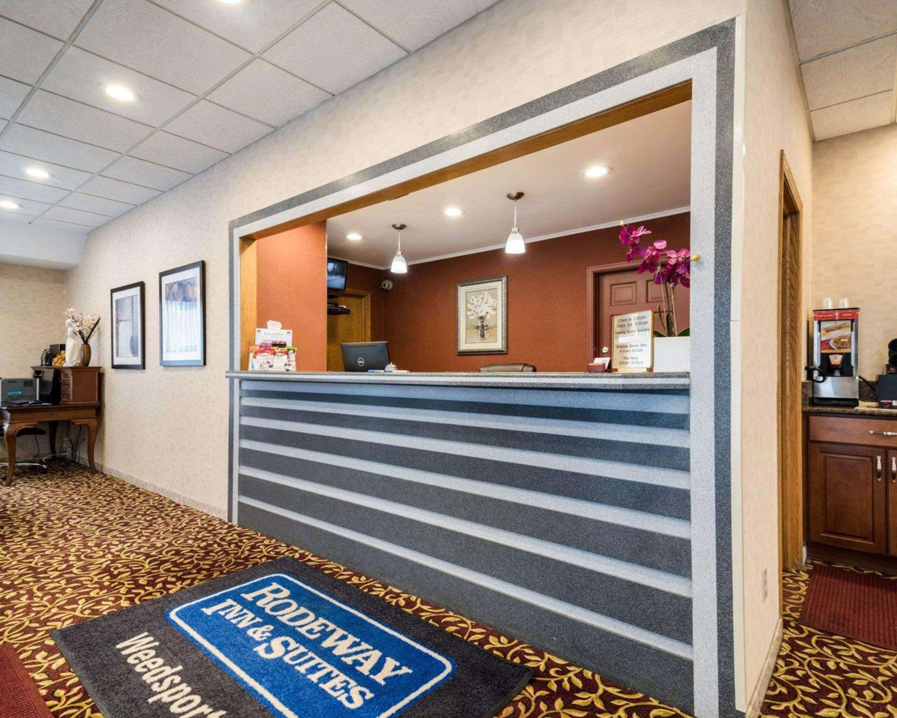 Rodeway Inn Weedsport Extérieur photo