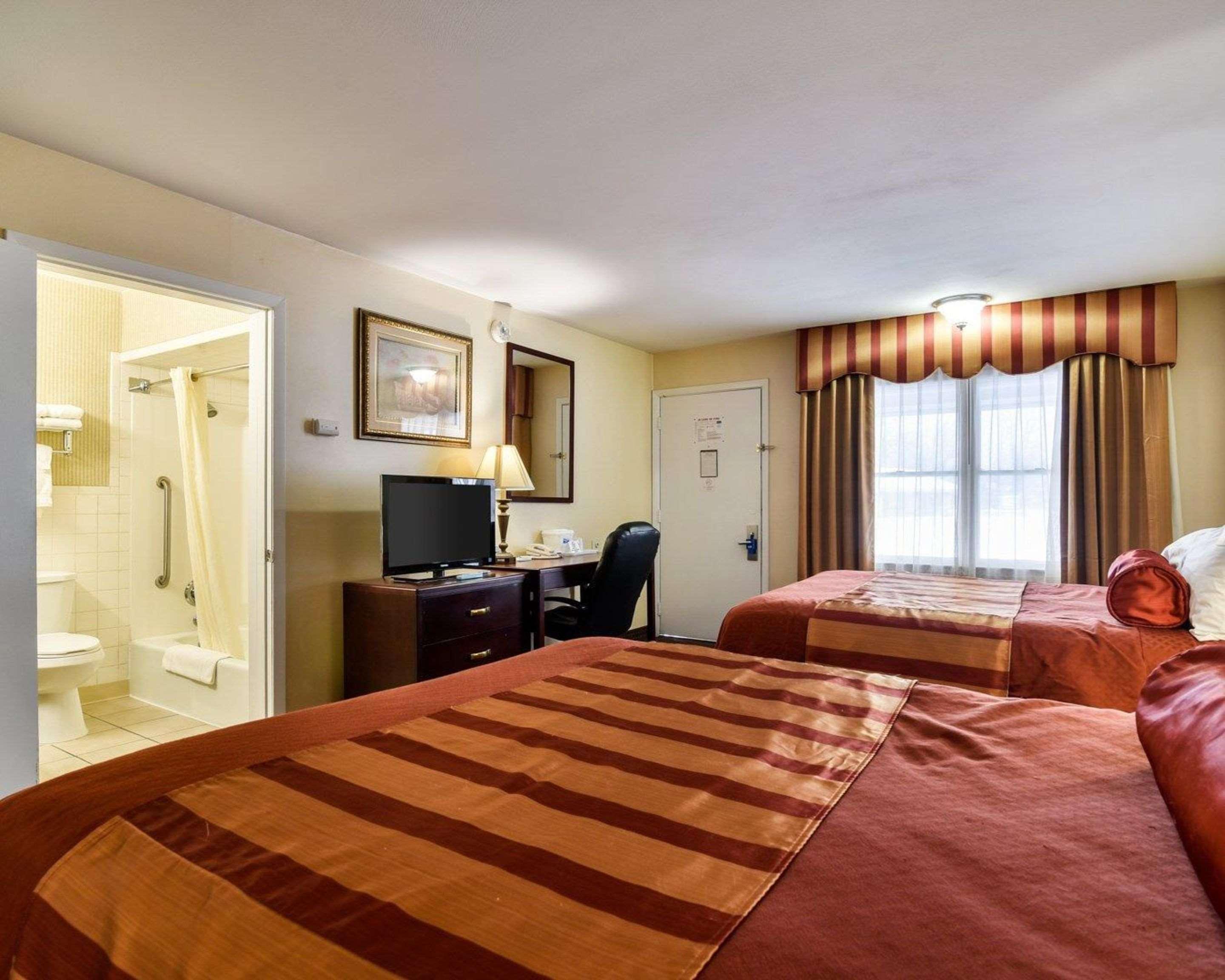 Rodeway Inn Weedsport Extérieur photo