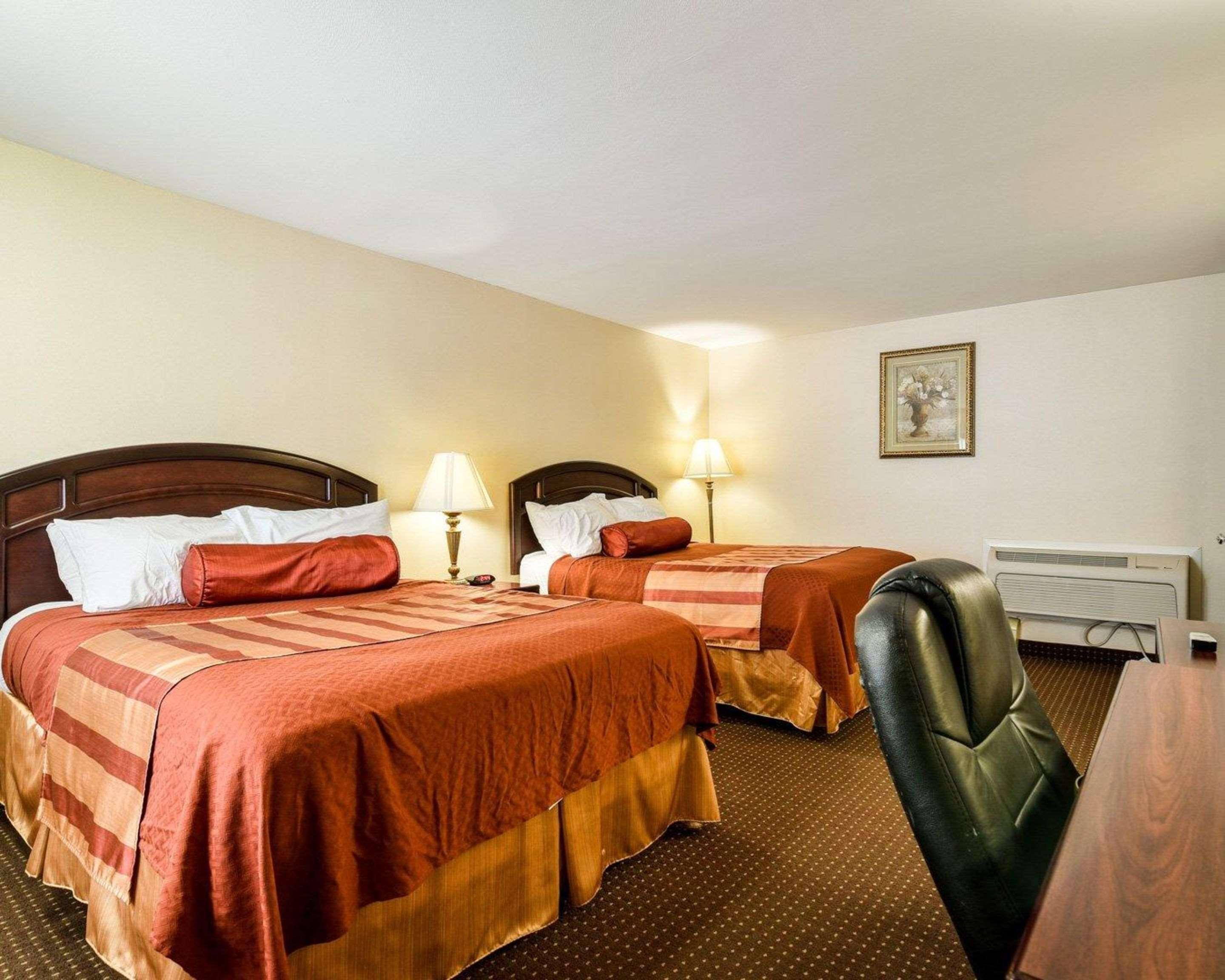 Rodeway Inn Weedsport Extérieur photo