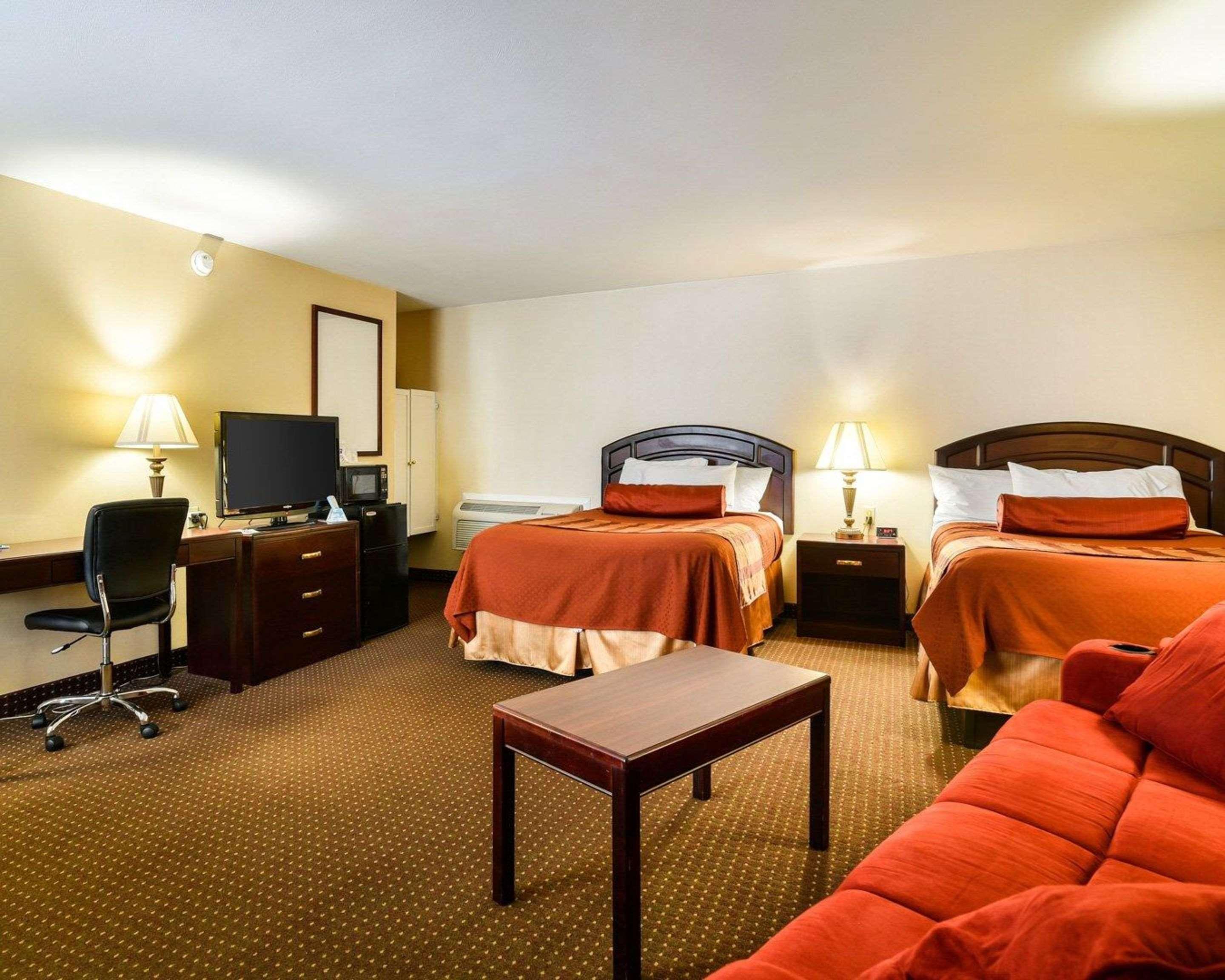 Rodeway Inn Weedsport Extérieur photo